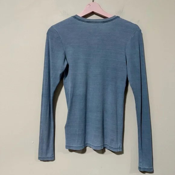 Good American Jeanius Fitted Henley Indigo376 Size Medium Long Sleeve - Picture 6 of 10